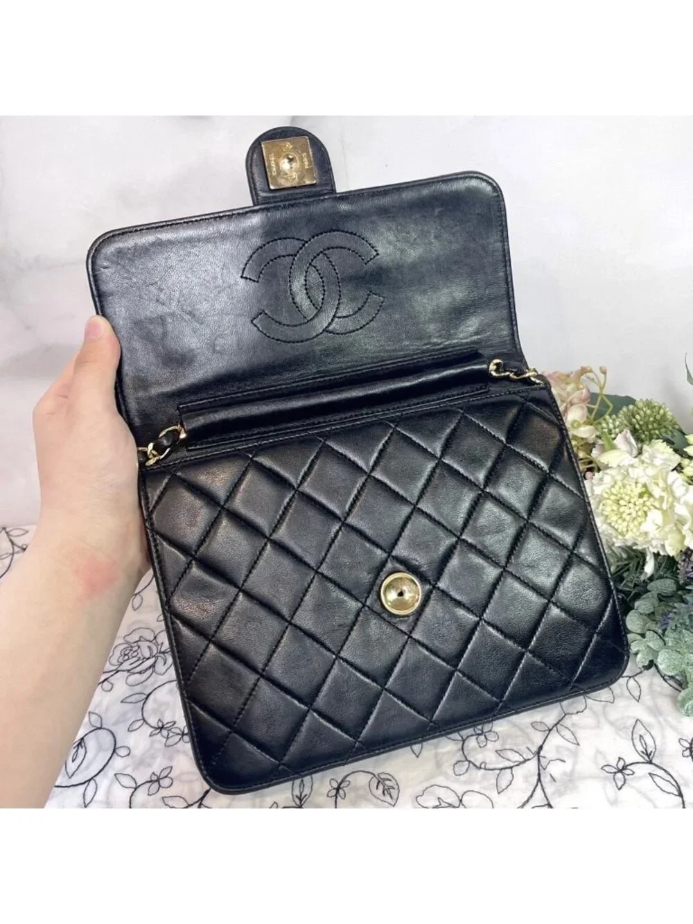 Chanel CC Logo Quilted Chain Shoulder Bag Vintage